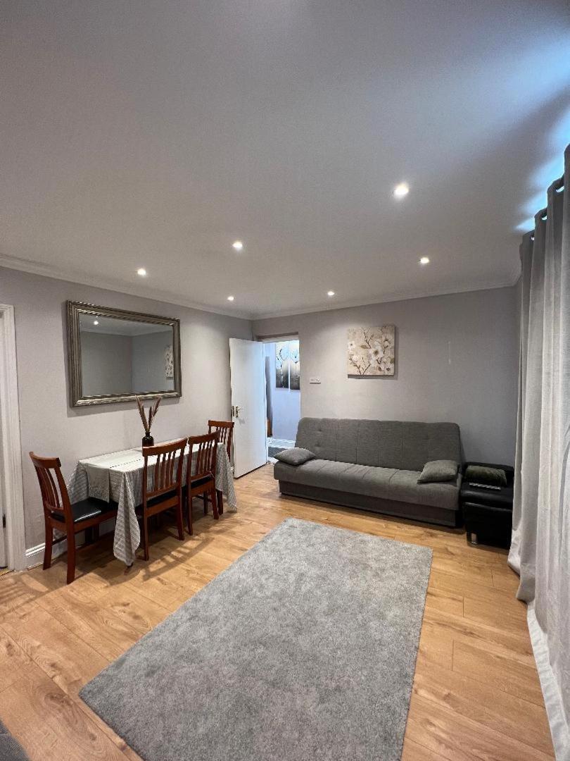 London Property Apartments For Up To 6, Next To Big Ben & London Eye מראה חיצוני תמונה