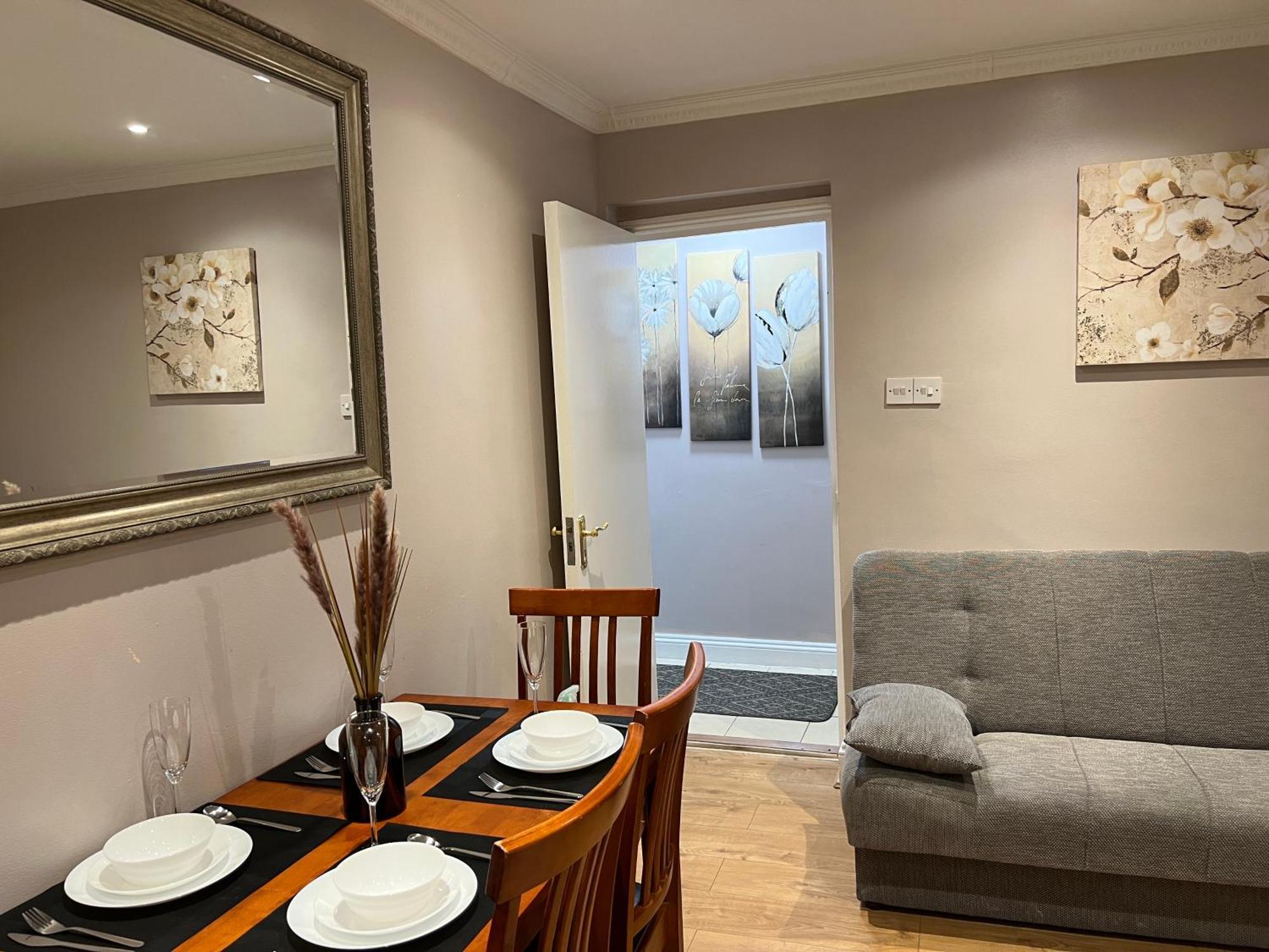 London Property Apartments For Up To 6, Next To Big Ben & London Eye מראה חיצוני תמונה