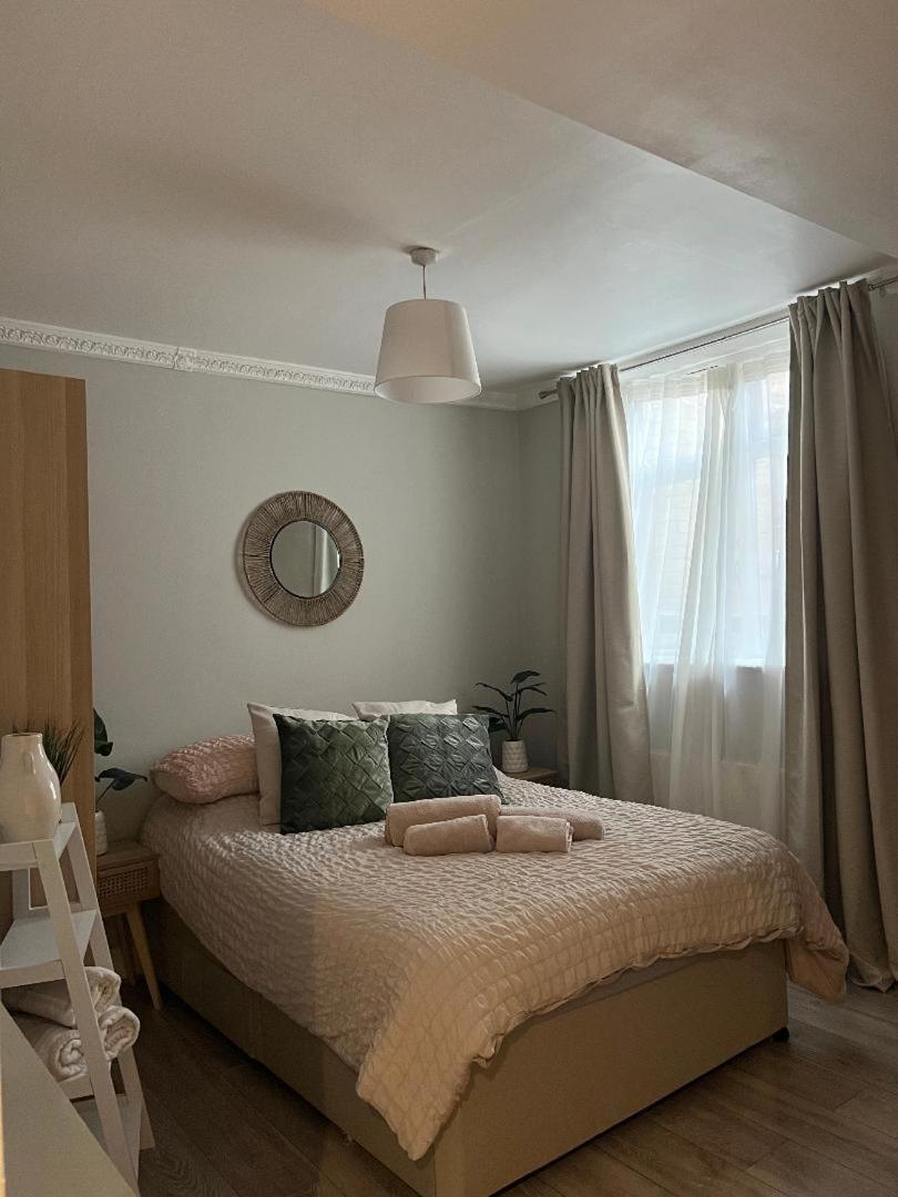 London Property Apartments For Up To 6, Next To Big Ben & London Eye מראה חיצוני תמונה