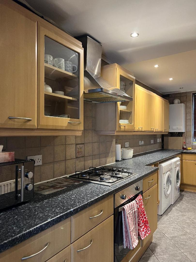 London Property Apartments For Up To 6, Next To Big Ben & London Eye מראה חיצוני תמונה