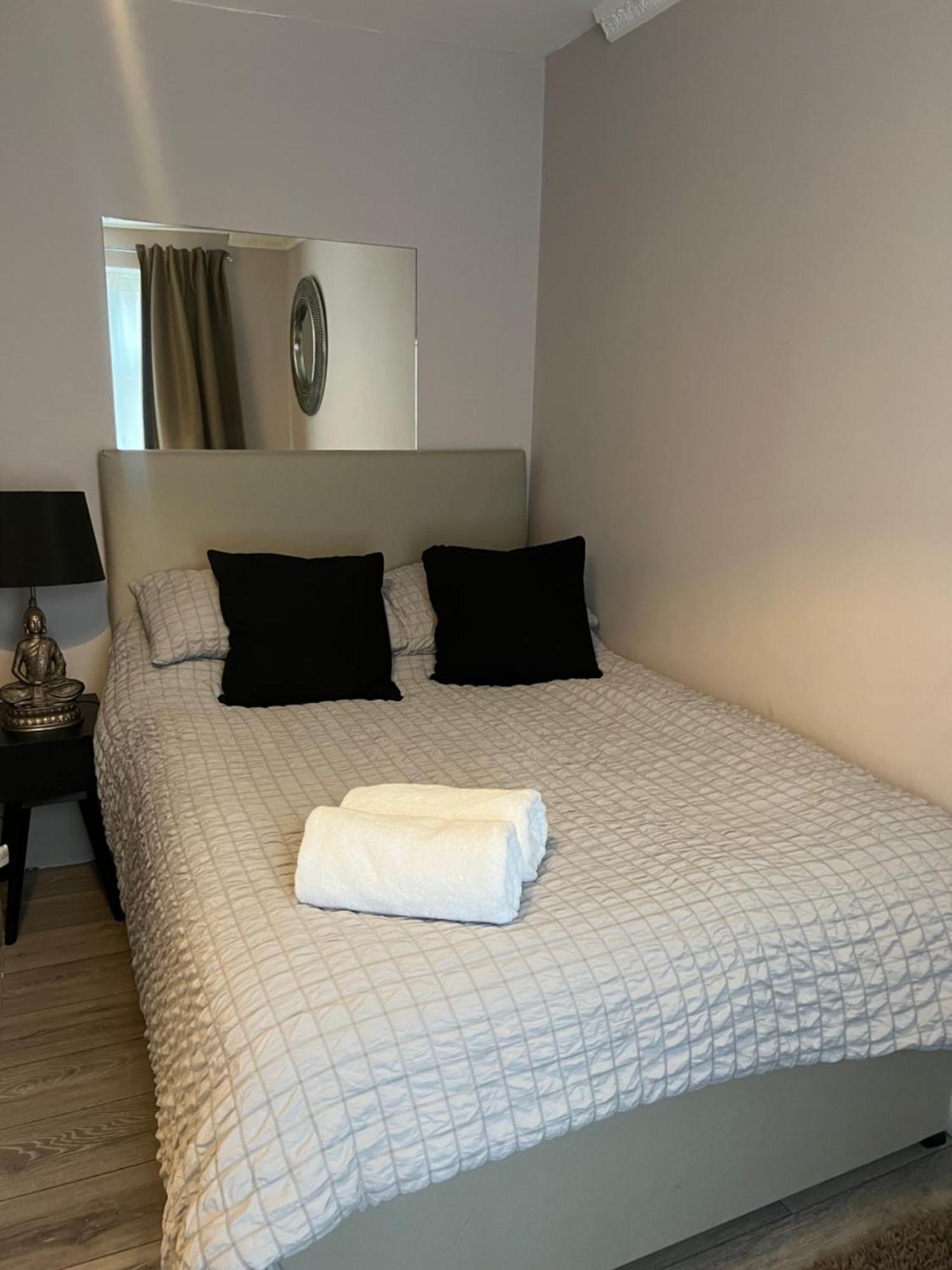 London Property Apartments For Up To 6, Next To Big Ben & London Eye מראה חיצוני תמונה