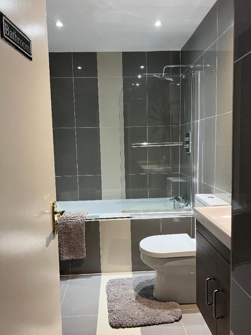 London Property Apartments For Up To 6, Next To Big Ben & London Eye מראה חיצוני תמונה